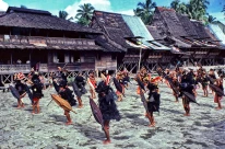 8 Fakta Menarik Suku Nias yang Merupakan Penduduk Asli Pulau Nias